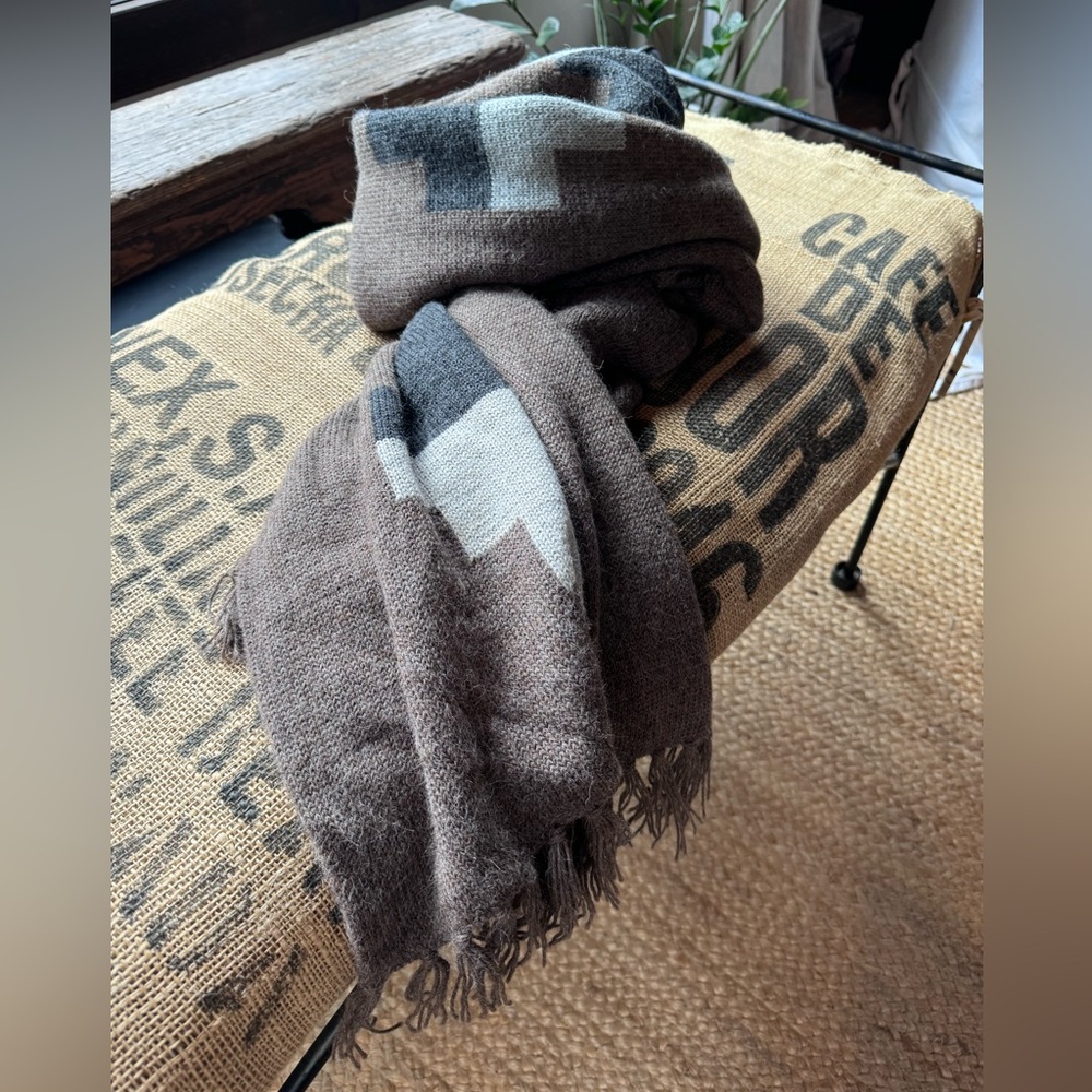 Alpaca wrap